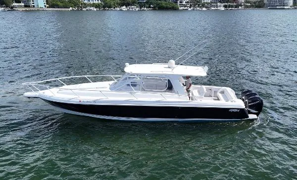Slide: The Image of Intrepid 390 Sport Yacht 2009 - 7