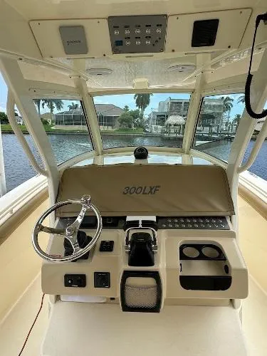 Slide: The Image of Scout 300 LXF 2015 - 10