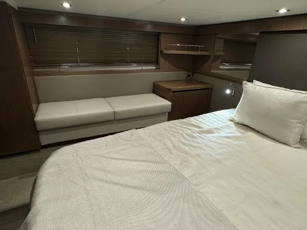 Slide: The Image of Sea Ray Sundancer 460 2017 - 11