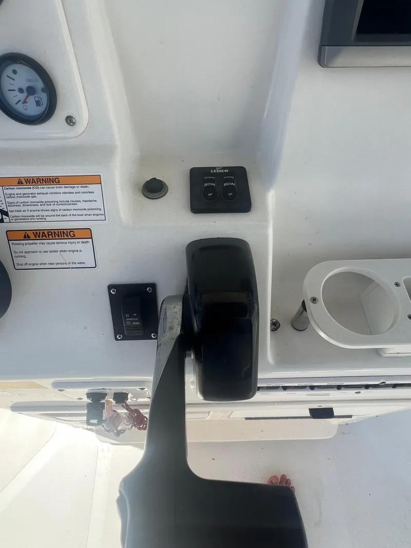 Slide: The Image of NauticStar 2200 Offshore 2011 - 9