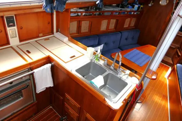 Slide: The Image of Ericson 34-2 1990 - 11