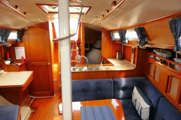 Slide: The Image of Ericson 34-2 1990 - 7