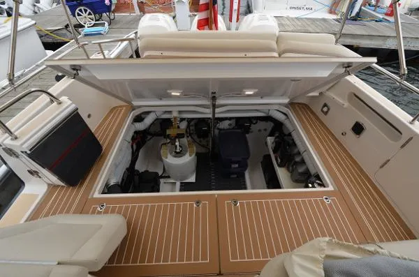 Slide: The Image of MJM 43z 2020 - 6