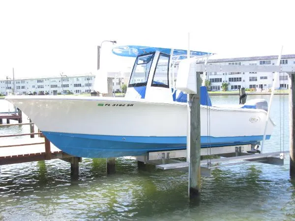 Slide: The Image of Sea Hunt Ultra 239 SE 2020 - 0