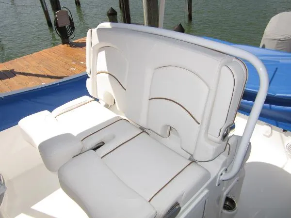 Slide: The Image of Sea Hunt Ultra 239 SE 2020 - 10