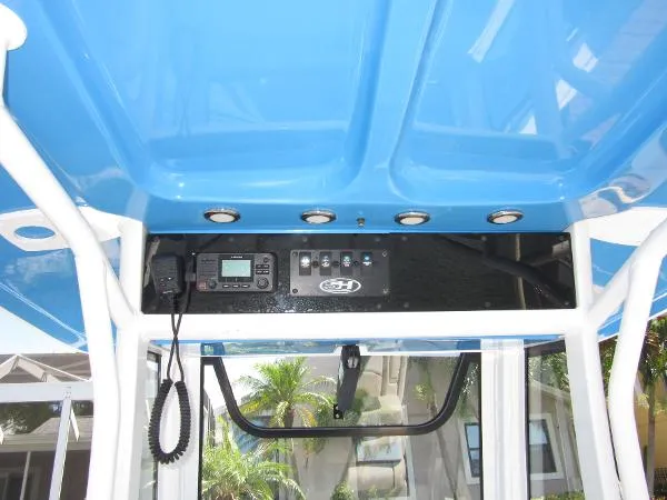 Slide: The Image of Sea Hunt Ultra 239 SE 2020 - 6