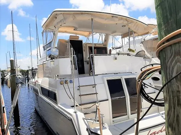 Slide: The Image of Carver Yachts 430 Cockpit Motor Yacht 1991 - 6