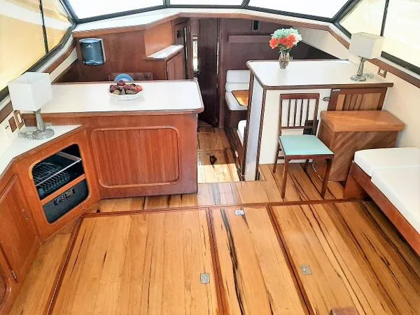 Slide: The Image of Carver Yachts 430 Cockpit Motor Yacht 1991 - 8