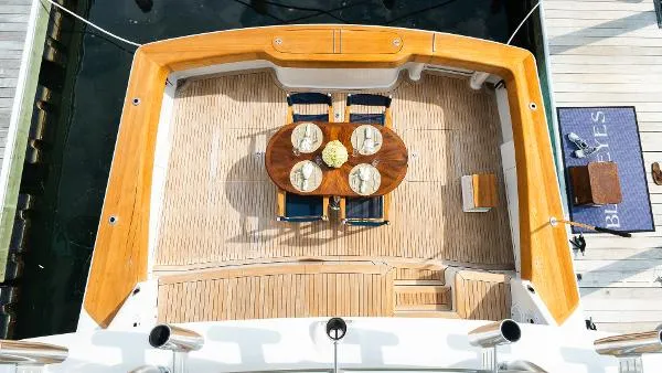 Slide: The Image of Viking 74 Enclosed Bridge 2005 - 11
