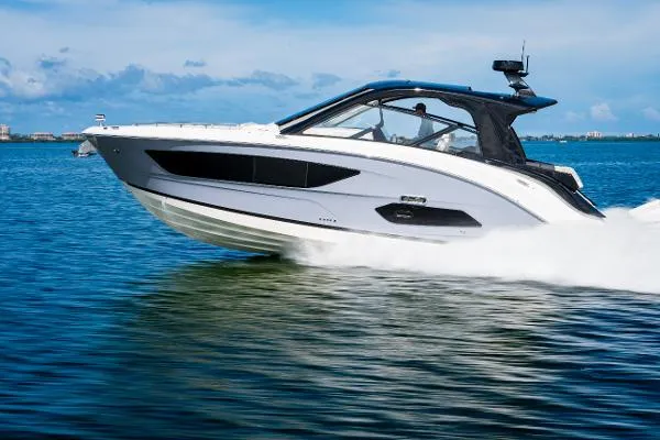 Slide: The Image of Sea Ray Sundancer 370 OB 2023 - 1