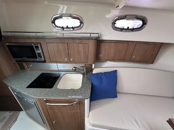 Slide: The Image of Boston Whaler 315 Conquest 2015 - 11