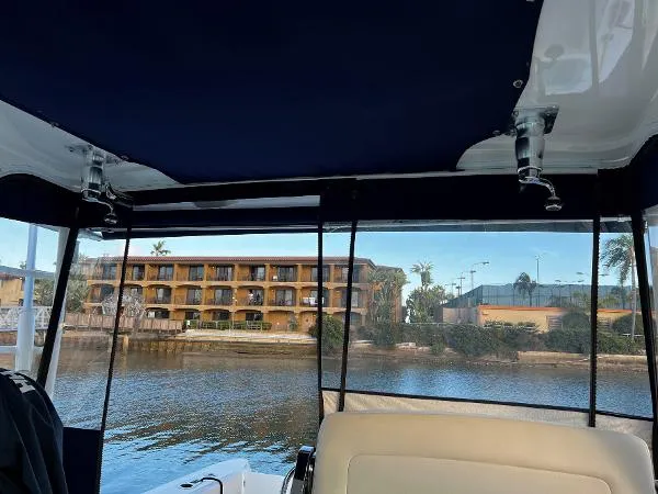 Slide: The Image of Boston Whaler 315 Conquest 2015 - 8