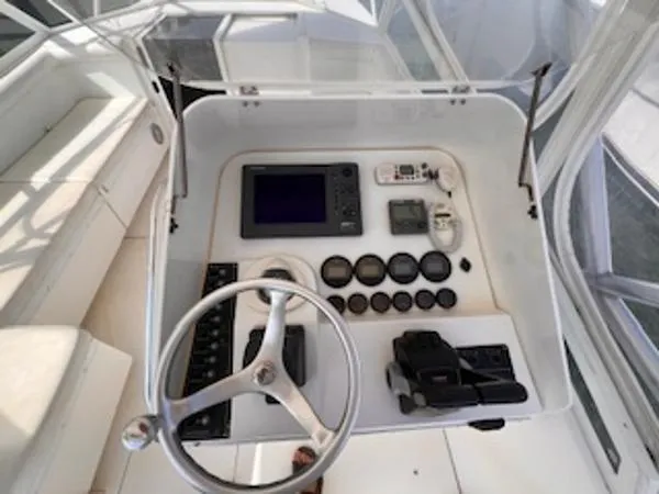 Slide: The Image of Contender 35 Side Console 2005 - 6