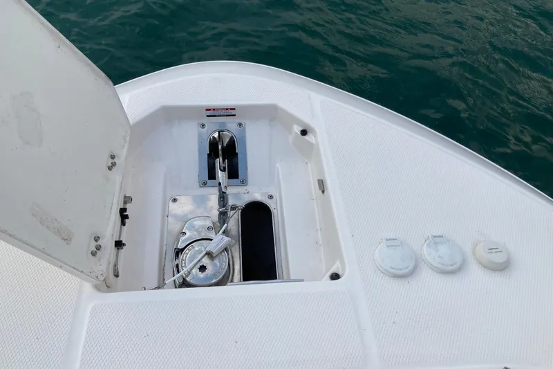 Slide: The Image of 2022 Robalo R272 Center Console boat, top view, showcasing spacious deck layout. - 19