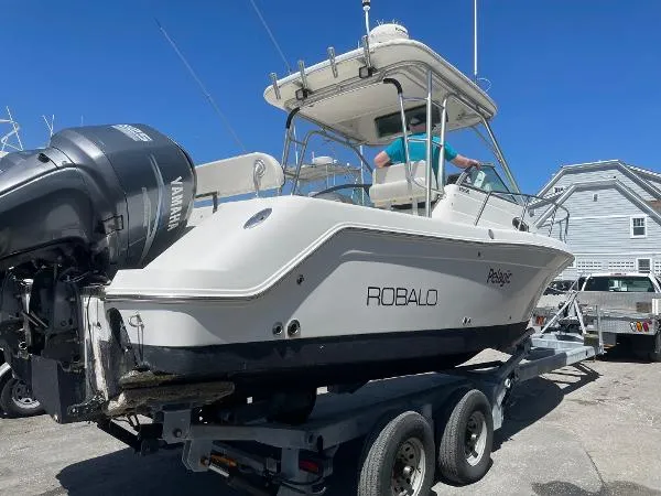 Slide: The Image of Robalo R265 2006 - 4