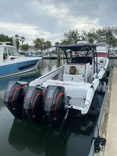 Slide: The Image of Nor-Tech 390 Sport Center Console 2020 - 10