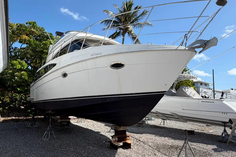 The Image of Carver Yachts 360 Sport Sedan 2003 - undefined