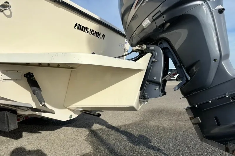 Slide: The Image of 2008 Parker 2320 SL Sport Cabin boat with outboard motor, Channel Islands, CA. - 7