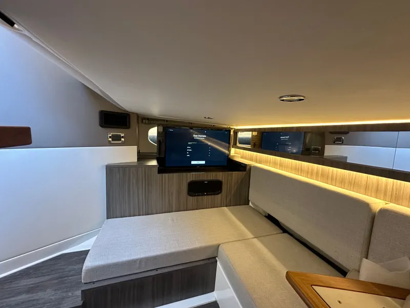 Slide: The Image of Sea Ray Sundancer 370 2024 - 66