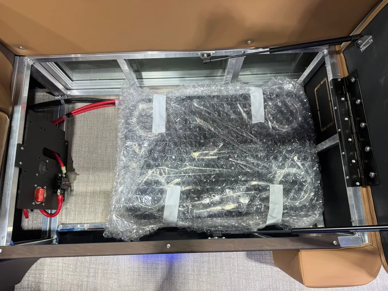 Slide: The Image of Tahoe LTZ 200HP Elite Windshield 2385 Tritoon 2026 - 26