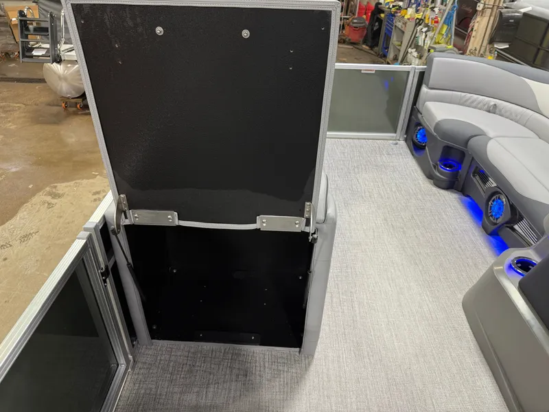 Slide: The Image of Tahoe LTZ 200HP Elite 2385 Tritoon 2025 - 25