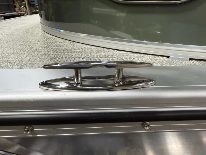 Slide: The Image of Tahoe LTZ 200HP Elite 2385 Tritoon 2025 - 34