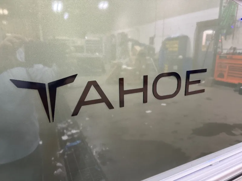 Slide: The Image of Tahoe LTZ 200HP Elite 2385 Tritoon 2025 - 37