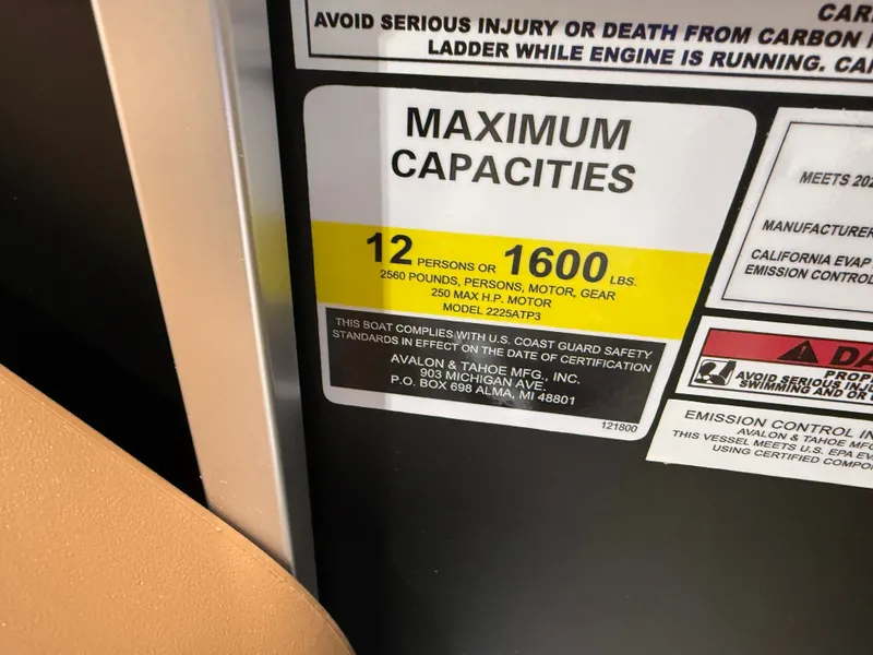 Slide: The Image of Tahoe LTZ 200HP Elite 2385 Tritoon 2026 - 16