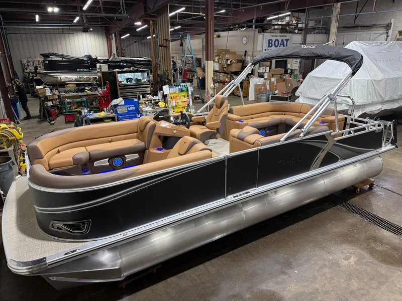 Slide: The Image of Tahoe LTZ 200HP Elite 2385 Tritoon 2026 - 2