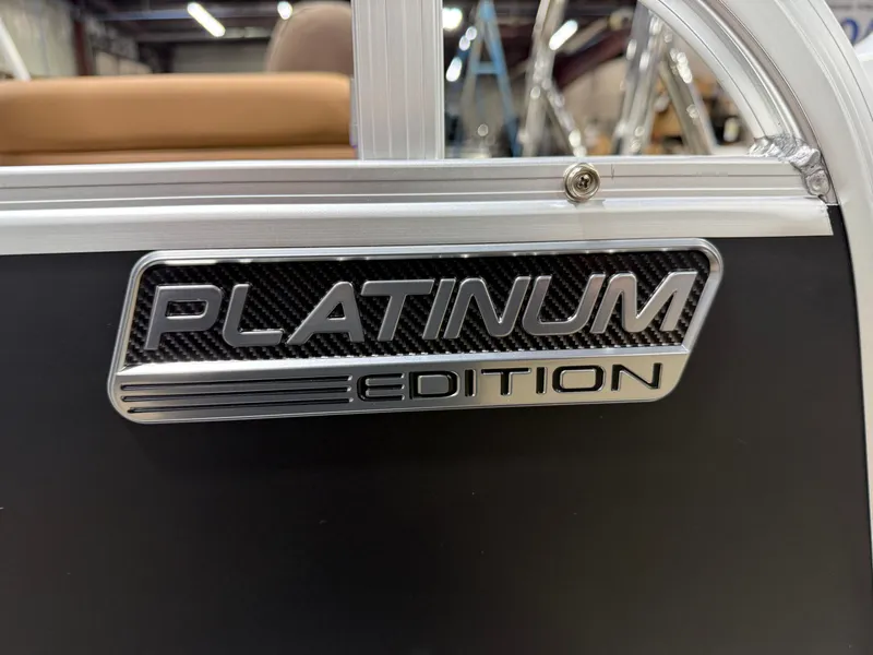 Slide: The Image of Tahoe LTZ 200HP Elite 2385 Tritoon 2026 - 38