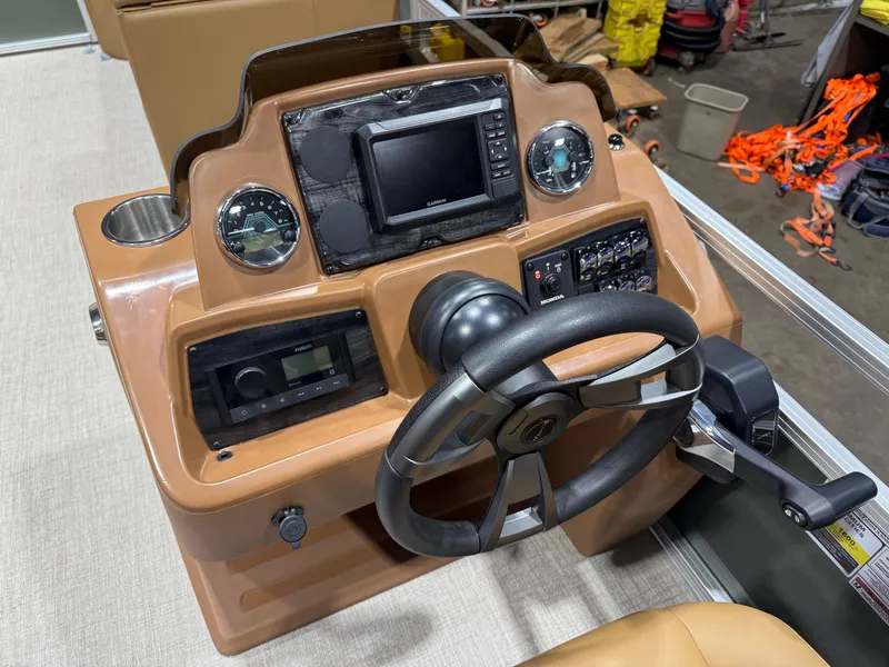 Slide: The Image of Tahoe Sport 200HP Rear Fish 2385 Tritoon 2026 - 12