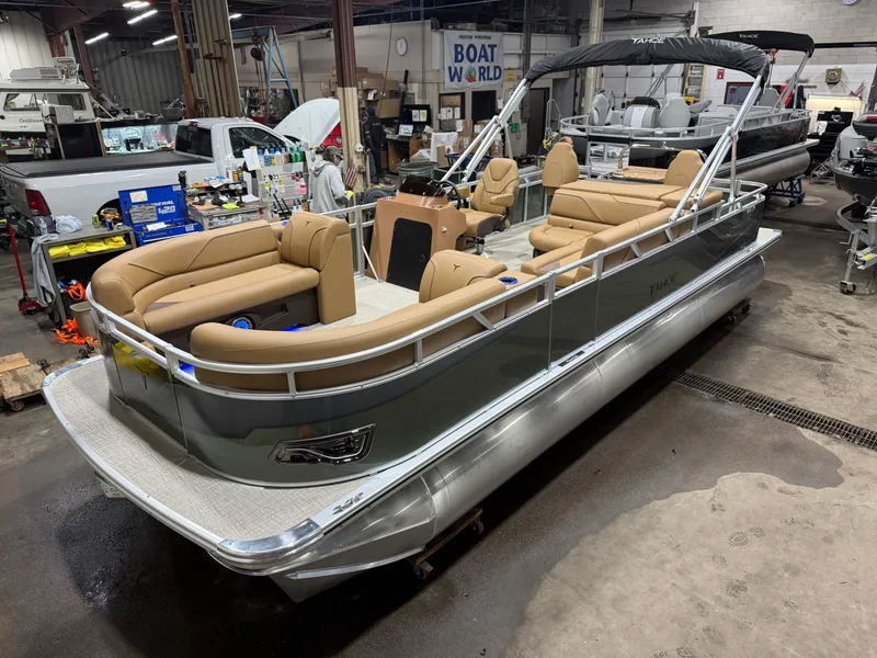 Slide: The Image of Tahoe Sport 200HP Rear Fish 2385 Tritoon 2026 - 19