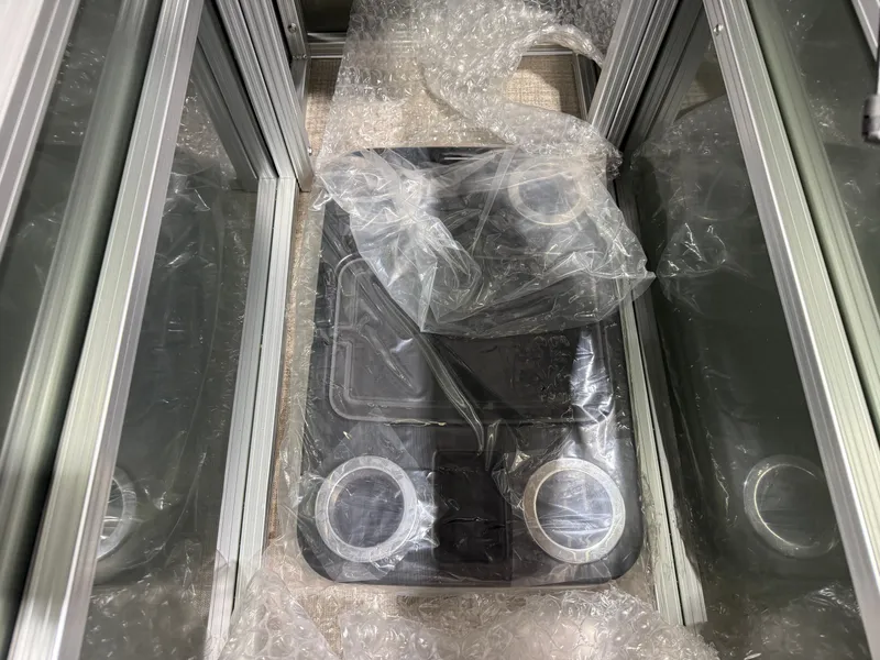 Slide: The Image of Tahoe Sport 200HP Rear Fish 2385 Tritoon 2026 - 20