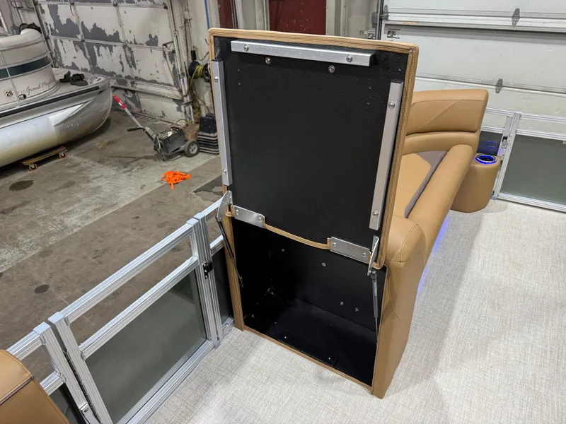 Slide: The Image of Tahoe Sport 200HP Rear Fish 2385 Tritoon 2026 - 30