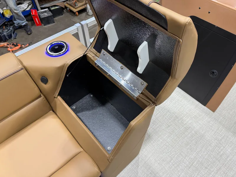 Slide: The Image of Tahoe Sport 200HP Rear Fish 2385 Tritoon 2026 - 32