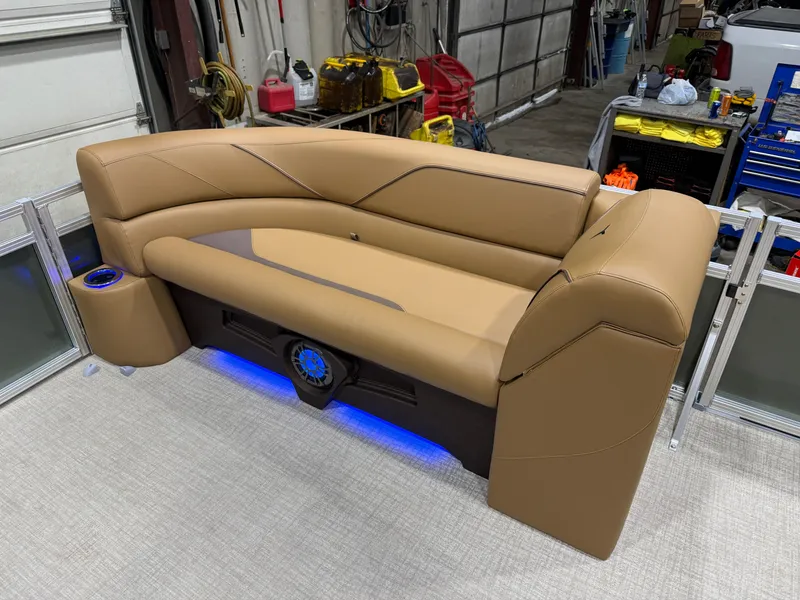 Slide: The Image of Tahoe Sport 200HP Rear Fish 2385 Tritoon 2026 - 35