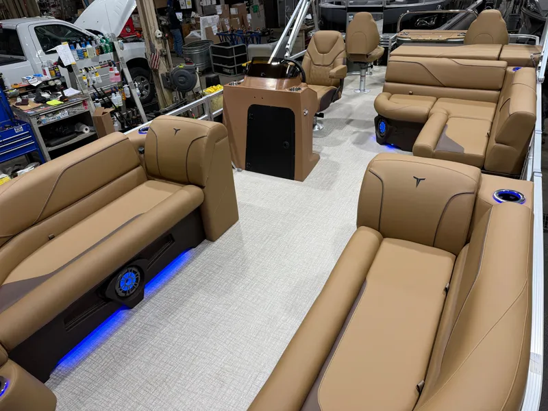 Slide: The Image of Tahoe Sport 200HP Rear Fish 2385 Tritoon 2026 - 36