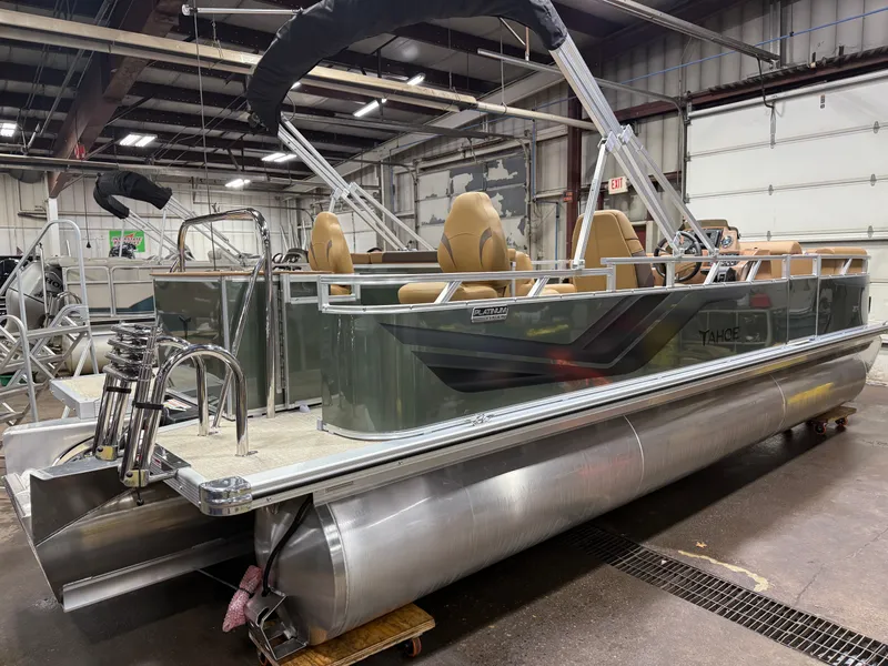 Slide: The Image of Tahoe Sport 200HP Rear Fish 2385 Tritoon 2026 - 42