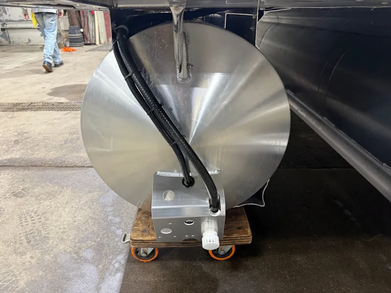 Slide: The Image of Tahoe Sport 200HP Rear Fish 2385 Tritoon 2026 - 46