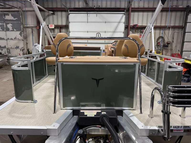 Slide: The Image of Tahoe Sport 200HP Rear Fish 2385 Tritoon 2026 - 50