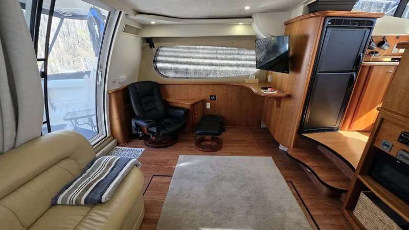 Slide: The Image of Salon Port - 11