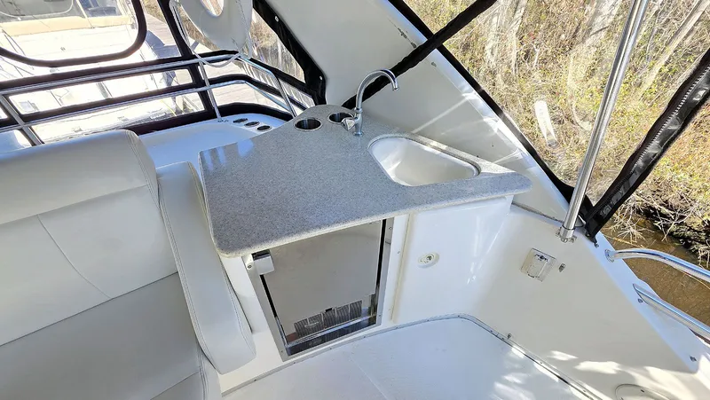 Slide: The Image of Flybridge Wet Bar - 32