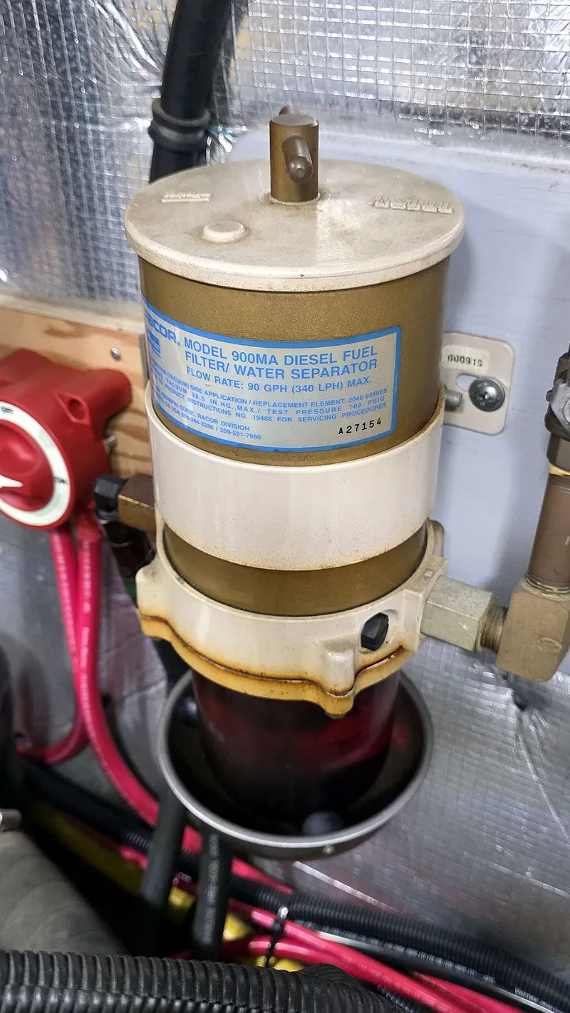 Slide: The Image of Main Engine Fuel Filtration - 42