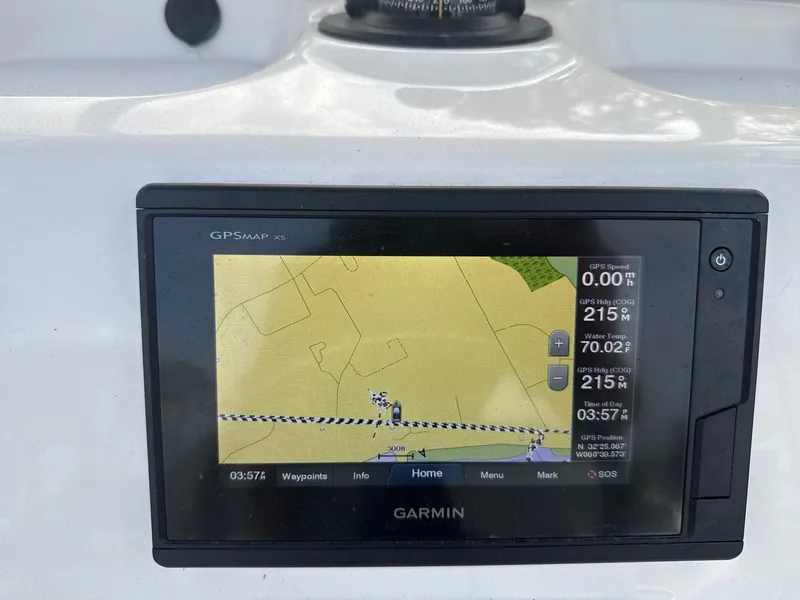 Slide: The Image of Robalo 206 Cayman 2019 - 11