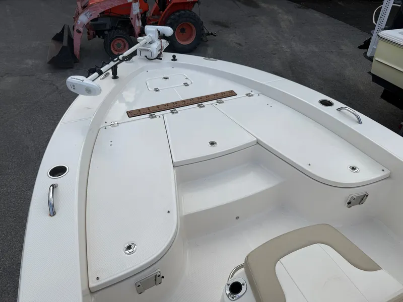Slide: The Image of Robalo 206 Cayman 2019 - 6