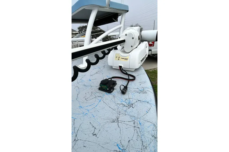 Slide: The Image of 2022 Transcat 200 SVT boat with Minn Kota trolling motor on deck. - 14