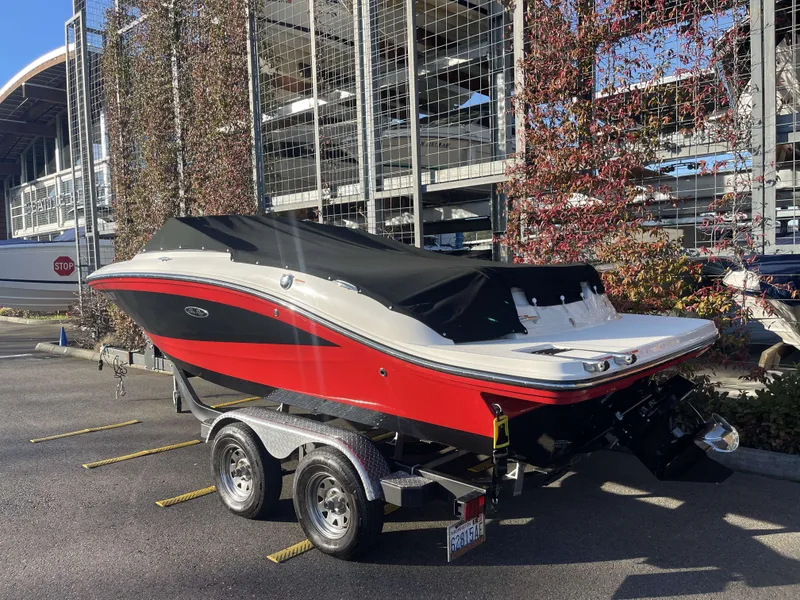 Slide: The Image of Sea Ray SPX 190 2021 - 12