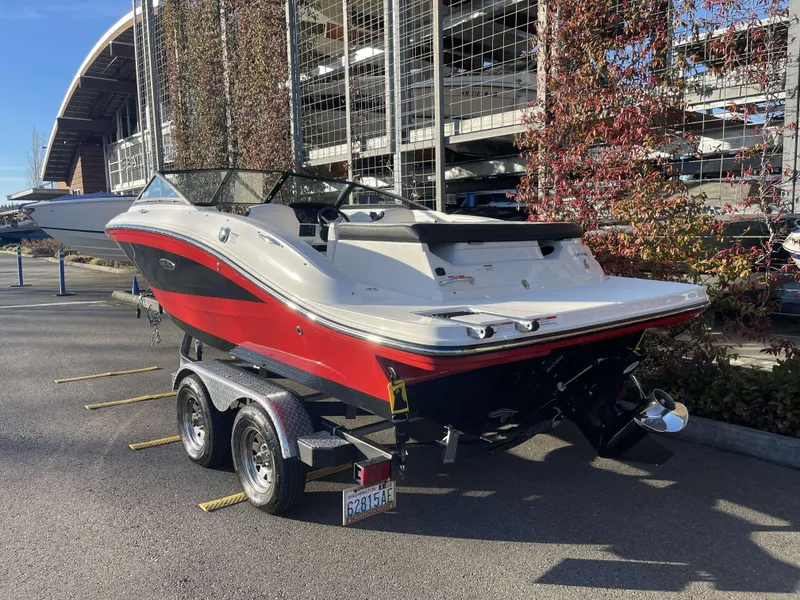 Slide: The Image of Sea Ray SPX 190 2021 - 4