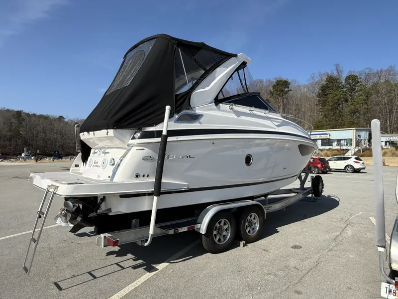 Slide: The Image of Regal 28 Express 2021 - 3