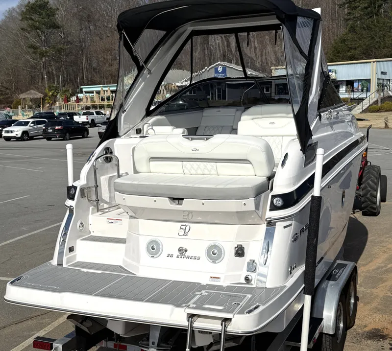 Slide: The Image of Regal 28 Express 2021 - 4